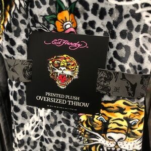 🖤 Ed Hardy Gray Leopard Print Plush Throw with Yellow Tiger & Floral Accents